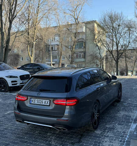 Серый Мерседес Е-Класс, объемом двигателя 3 л и пробегом 79 тыс. км за 27000 $, фото 5 на Automoto.ua