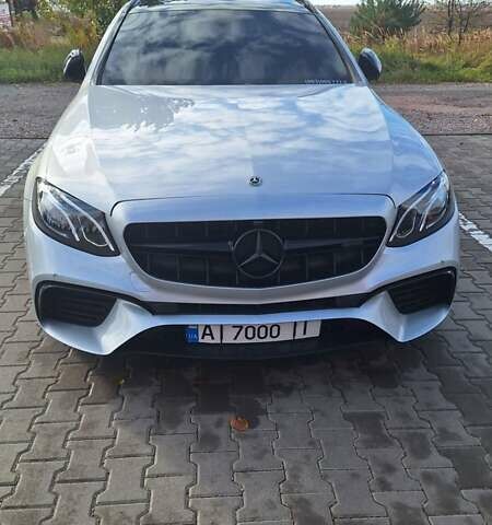 Мерседес Е-Класс 2017 в Борисполе на Automoto.ua Серый Мерседес Е-Класс, объемом двигателя 1.95 л и пробегом 183 тыс. км за 20500 $, фото 3 на Automoto.ua