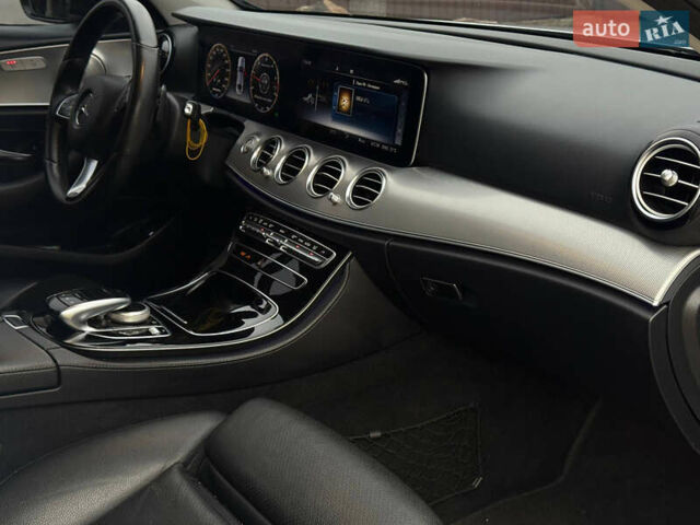 Серый Мерседес Е-Класс, объемом двигателя 1.95 л и пробегом 185 тыс. км за 24000 $, фото 15 на Automoto.ua