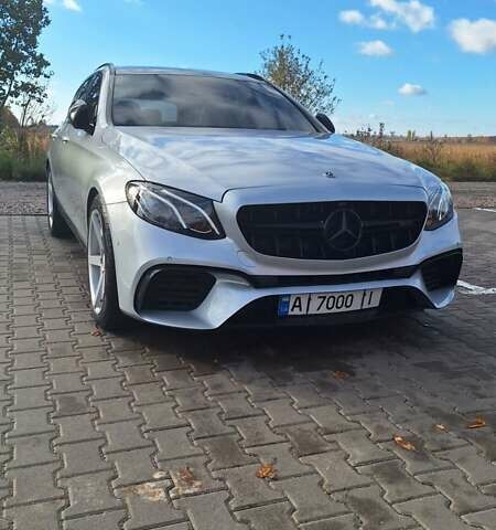 Мерседес Е-Класс 2017 в Борисполе на Automoto.ua Серый Мерседес Е-Класс, объемом двигателя 1.95 л и пробегом 183 тыс. км за 20500 $, фото 18 на Automoto.ua