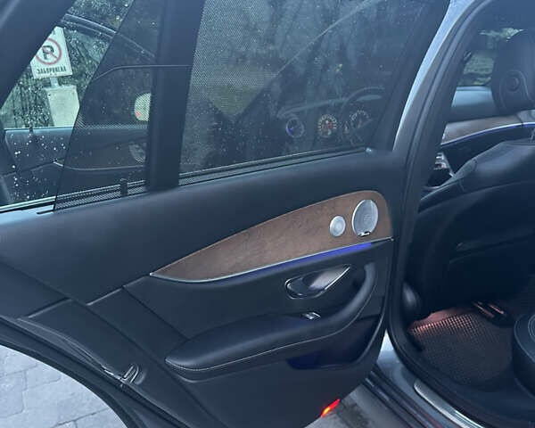 Серый Мерседес Е-Класс, объемом двигателя 3 л и пробегом 131 тыс. км за 31300 $, фото 14 на Automoto.ua