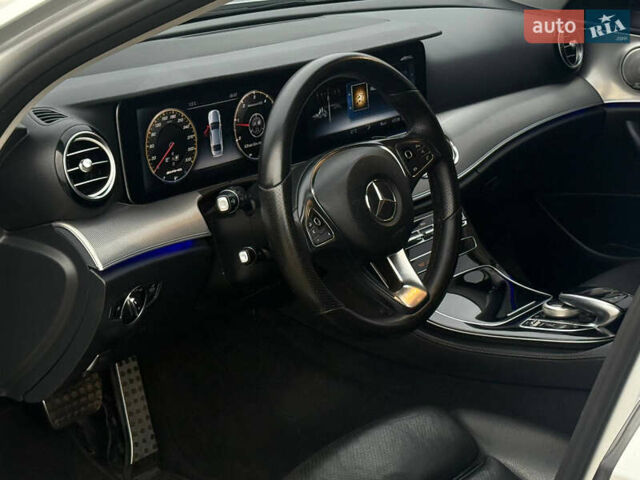 Серый Мерседес Е-Класс, объемом двигателя 1.95 л и пробегом 185 тыс. км за 24000 $, фото 10 на Automoto.ua