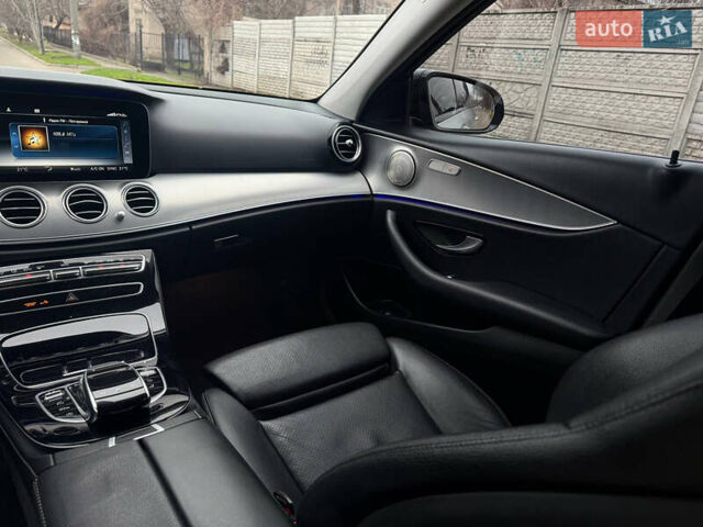 Серый Мерседес Е-Класс, объемом двигателя 1.95 л и пробегом 185 тыс. км за 24000 $, фото 13 на Automoto.ua