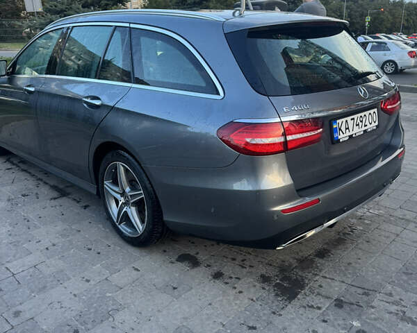 Серый Мерседес Е-Класс, объемом двигателя 3 л и пробегом 131 тыс. км за 31300 $, фото 2 на Automoto.ua