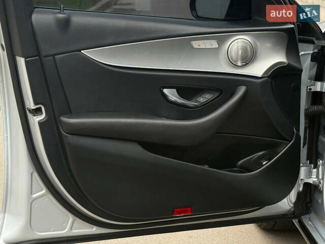 Серый Мерседес Е-Класс, объемом двигателя 1.95 л и пробегом 185 тыс. км за 24000 $, фото 18 на Automoto.ua
