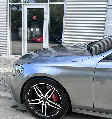 Серый Мерседес Е-Класс, объемом двигателя 2.99 л и пробегом 77 тыс. км за 32000 $, фото 3 на Automoto.ua