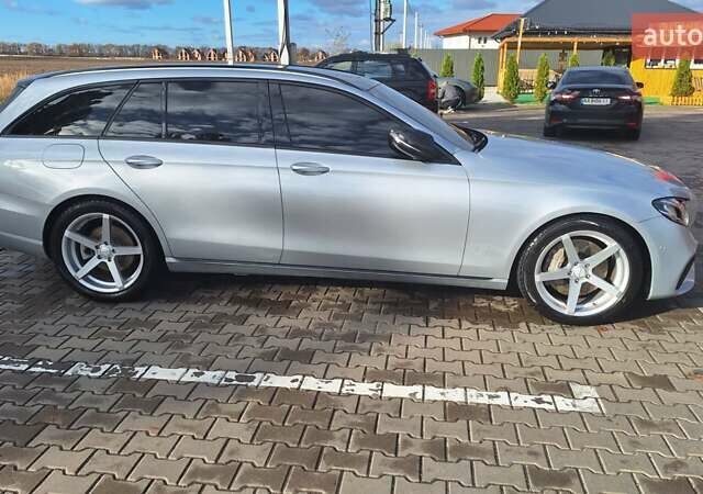Мерседес Е-Класс 2017 в Борисполе на Automoto.ua Серый Мерседес Е-Класс, объемом двигателя 1.95 л и пробегом 183 тыс. км за 20500 $, фото 16 на Automoto.ua