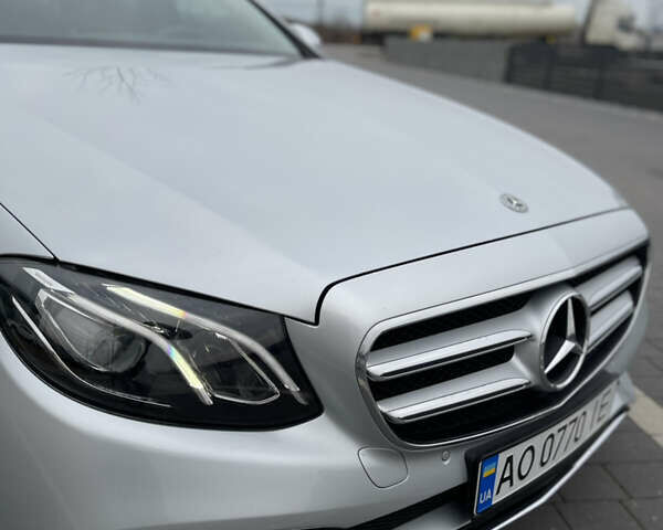 Серый Мерседес Е-Класс, объемом двигателя 2 л и пробегом 223 тыс. км за 20499 $, фото 8 на Automoto.ua