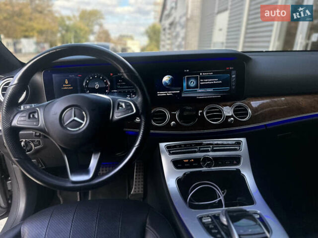 Серый Мерседес Е-Класс, объемом двигателя 2.99 л и пробегом 77 тыс. км за 32000 $, фото 17 на Automoto.ua