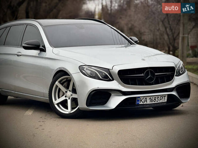 Серый Мерседес Е-Класс, объемом двигателя 1.95 л и пробегом 395 тыс. км за 22700 $, фото 4 на Automoto.ua