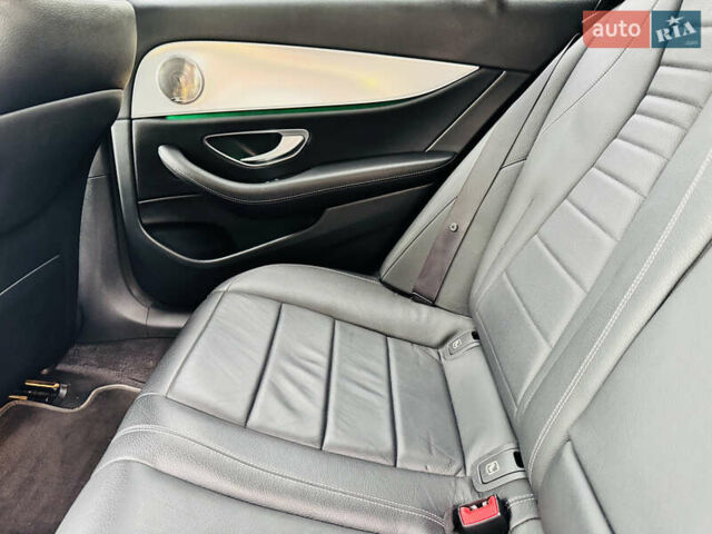 Серый Мерседес Е-Класс, объемом двигателя 1.95 л и пробегом 136 тыс. км за 35500 $, фото 14 на Automoto.ua