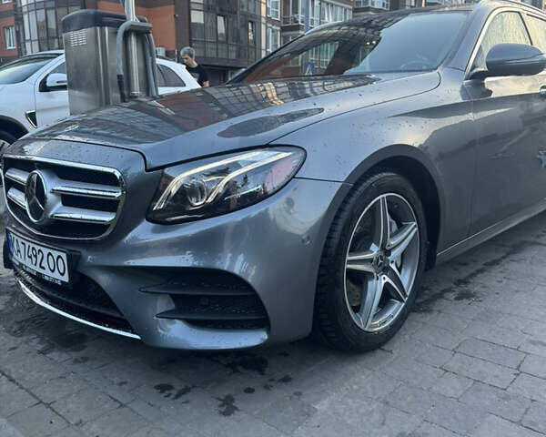 Серый Мерседес Е-Класс, объемом двигателя 3 л и пробегом 131 тыс. км за 31300 $, фото 6 на Automoto.ua