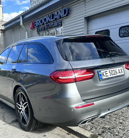 Серый Мерседес Е-Класс, объемом двигателя 2.99 л и пробегом 77 тыс. км за 32000 $, фото 9 на Automoto.ua