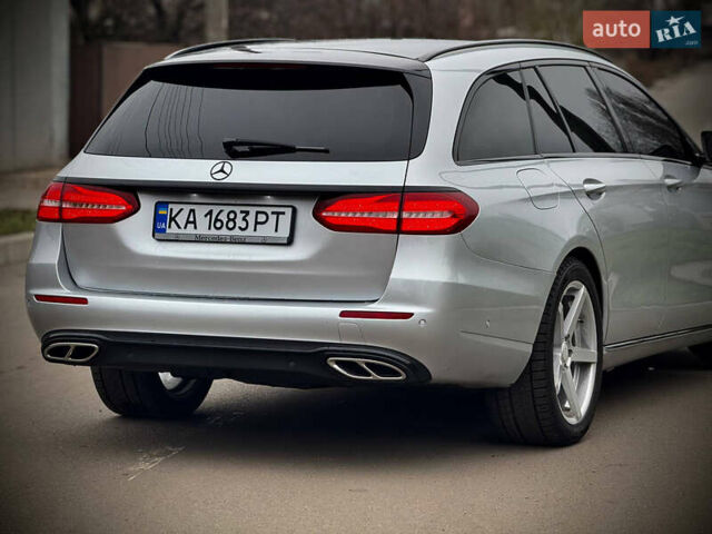Серый Мерседес Е-Класс, объемом двигателя 1.95 л и пробегом 185 тыс. км за 24000 $, фото 6 на Automoto.ua