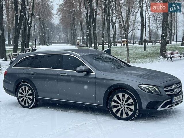 Серый Мерседес Е-Класс, объемом двигателя 1.95 л и пробегом 272 тыс. км за 30000 $, фото 16 на Automoto.ua