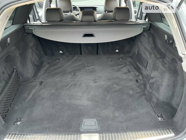 Серый Мерседес Е-Класс, объемом двигателя 2 л и пробегом 223 тыс. км за 20499 $, фото 49 на Automoto.ua