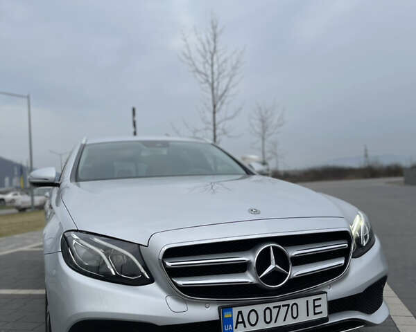 Серый Мерседес Е-Класс, объемом двигателя 2 л и пробегом 223 тыс. км за 20499 $, фото 10 на Automoto.ua