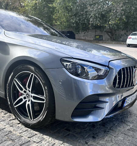 Серый Мерседес Е-Класс, объемом двигателя 2.99 л и пробегом 77 тыс. км за 32000 $, фото 1 на Automoto.ua