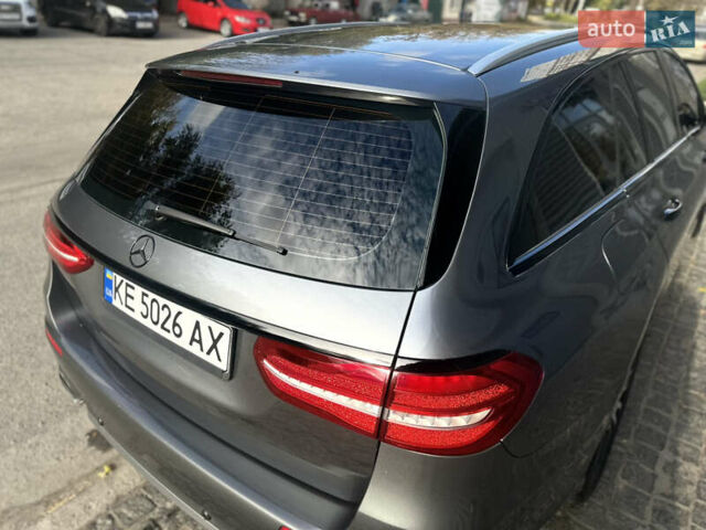 Серый Мерседес Е-Класс, объемом двигателя 2.99 л и пробегом 77 тыс. км за 32000 $, фото 11 на Automoto.ua