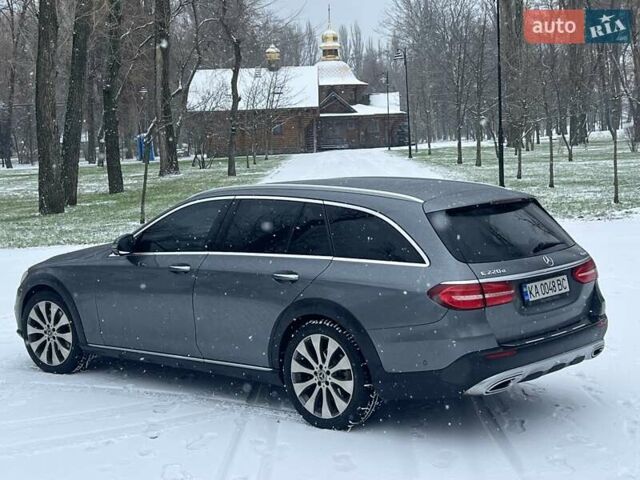 Серый Мерседес Е-Класс, объемом двигателя 1.95 л и пробегом 272 тыс. км за 30000 $, фото 12 на Automoto.ua