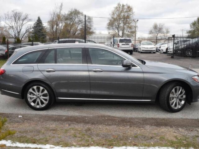 Сірий Мерседес Е-Клас, об'ємом двигуна 3 л та пробігом 61 тис. км за 12650 $, фото 4 на Automoto.ua