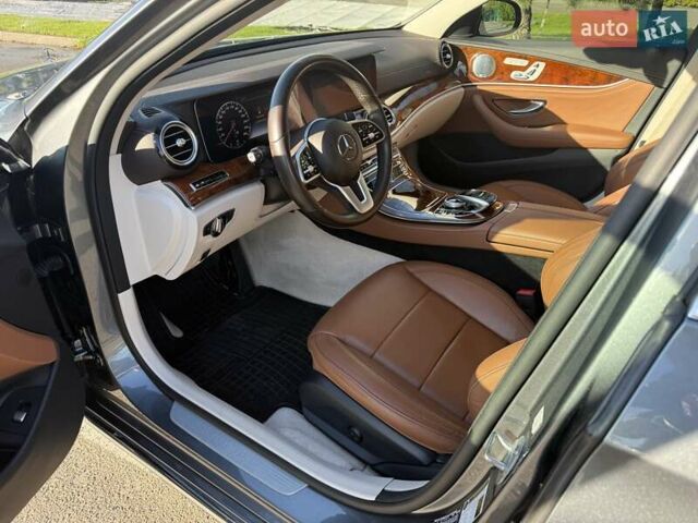 Серый Мерседес Е-Класс, объемом двигателя 3 л и пробегом 42 тыс. км за 31600 $, фото 11 на Automoto.ua