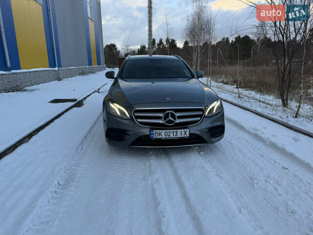 Серый Мерседес Е-Класс, объемом двигателя 1.95 л и пробегом 250 тыс. км за 23500 $, фото 4 на Automoto.ua