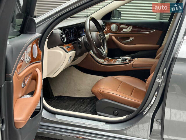 Мерседес Е-Клас 2018 у Києві на Automoto.ua Сірий Мерседес Е-Клас, об'ємом двигуна 3 л та пробігом 40 тис. км за 32700 $, фото 14 на Automoto.ua