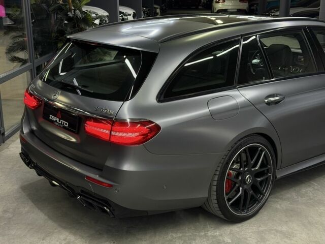 Серый Мерседес Е-Класс, объемом двигателя 4 л и пробегом 83 тыс. км за 61500 $, фото 9 на Automoto.ua