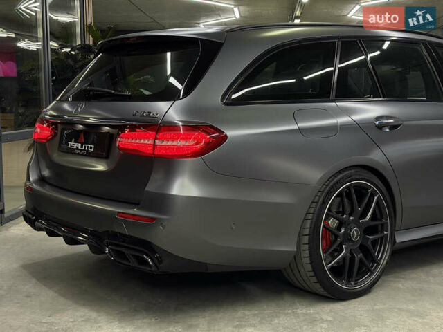 Серый Мерседес Е-Класс, объемом двигателя 4 л и пробегом 83 тыс. км за 61500 $, фото 15 на Automoto.ua