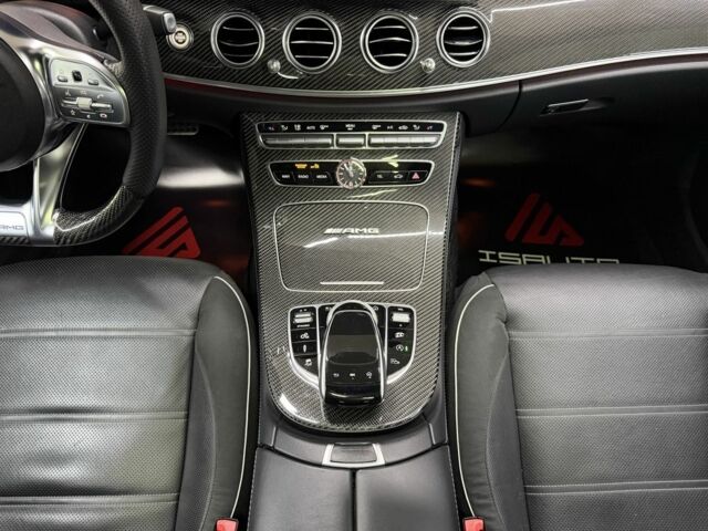 Серый Мерседес Е-Класс, объемом двигателя 4 л и пробегом 83 тыс. км за 61500 $, фото 22 на Automoto.ua