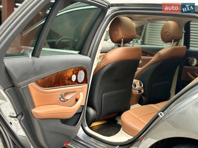 Мерседес Е-Клас 2018 у Києві на Automoto.ua Сірий Мерседес Е-Клас, об'ємом двигуна 3 л та пробігом 40 тис. км за 32700 $, фото 17 на Automoto.ua