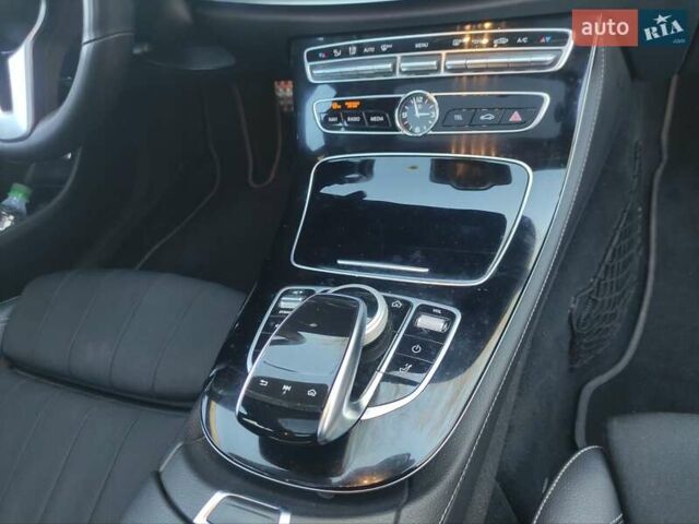 Сірий Мерседес Е-Клас, об'ємом двигуна 1.95 л та пробігом 197 тис. км за 32800 $, фото 13 на Automoto.ua