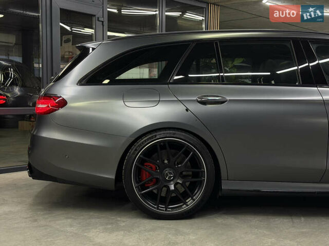 Серый Мерседес Е-Класс, объемом двигателя 4 л и пробегом 83 тыс. км за 61500 $, фото 16 на Automoto.ua