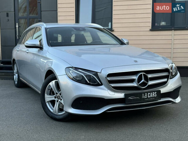 Серый Мерседес Е-Класс, объемом двигателя 2 л и пробегом 189 тыс. км за 21500 $, фото 1 на Automoto.ua