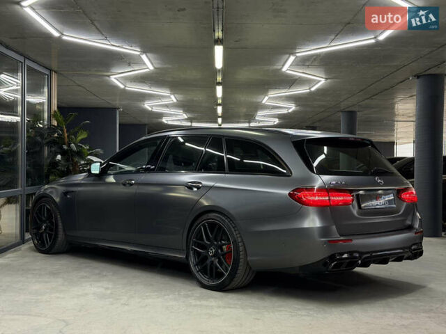 Серый Мерседес Е-Класс, объемом двигателя 4 л и пробегом 83 тыс. км за 61500 $, фото 9 на Automoto.ua