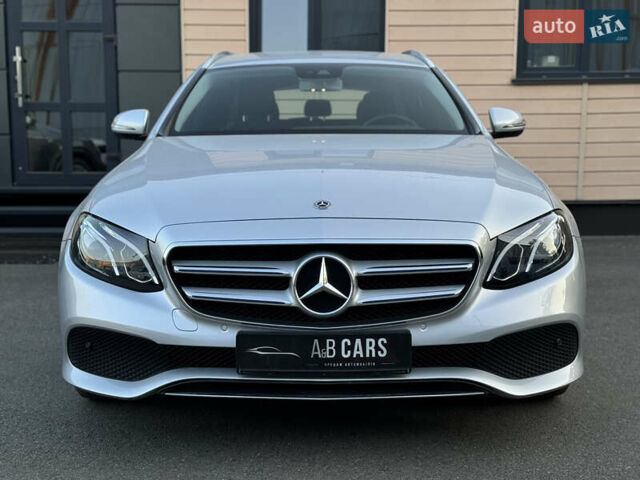 Серый Мерседес Е-Класс, объемом двигателя 2 л и пробегом 189 тыс. км за 21500 $, фото 5 на Automoto.ua