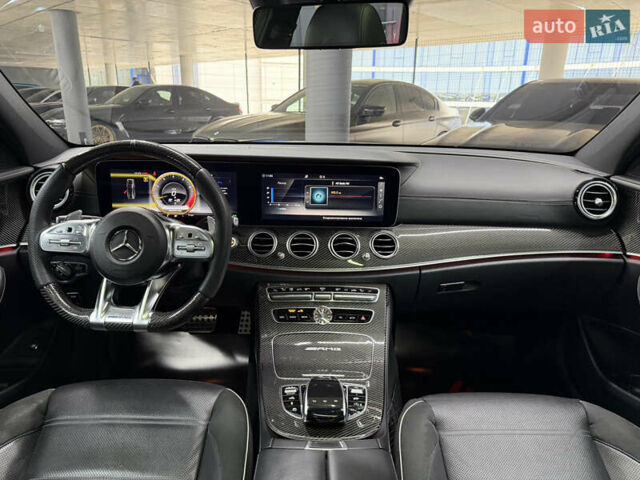 Серый Мерседес Е-Класс, объемом двигателя 4 л и пробегом 83 тыс. км за 61500 $, фото 24 на Automoto.ua