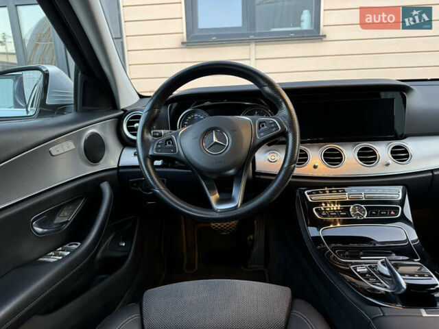 Серый Мерседес Е-Класс, объемом двигателя 2 л и пробегом 189 тыс. км за 21500 $, фото 28 на Automoto.ua