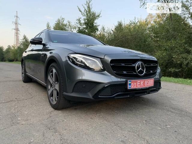 Серый Мерседес Е-Класс, объемом двигателя 2 л и пробегом 140 тыс. км за 35000 $, фото 3 на Automoto.ua