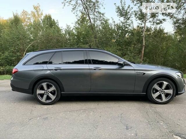 Серый Мерседес Е-Класс, объемом двигателя 2 л и пробегом 140 тыс. км за 35000 $, фото 5 на Automoto.ua