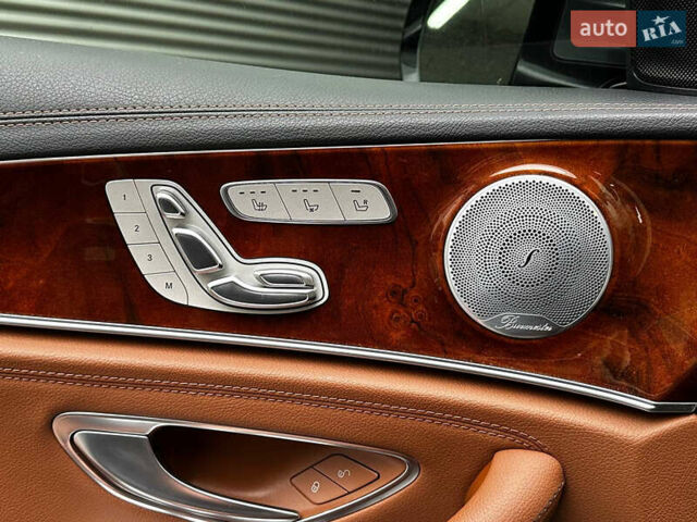 Мерседес Е-Клас 2018 у Києві на Automoto.ua Сірий Мерседес Е-Клас, об'ємом двигуна 3 л та пробігом 40 тис. км за 32700 $, фото 27 на Automoto.ua