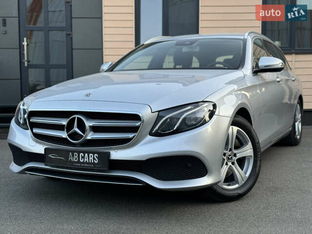 Серый Мерседес Е-Класс, объемом двигателя 2 л и пробегом 189 тыс. км за 21500 $, фото 12 на Automoto.ua