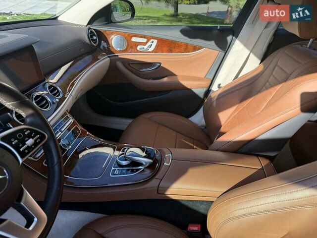 Серый Мерседес Е-Класс, объемом двигателя 3 л и пробегом 42 тыс. км за 31600 $, фото 24 на Automoto.ua