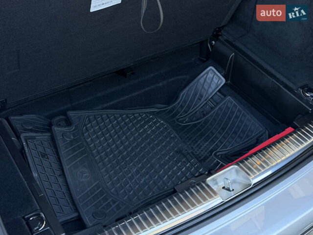 Сірий Мерседес Е-Клас, об'ємом двигуна 1.95 л та пробігом 215 тис. км за 25990 $, фото 149 на Automoto.ua