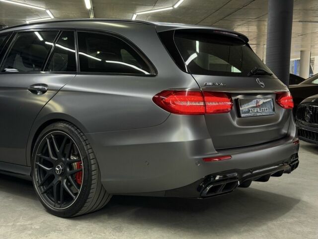 Серый Мерседес Е-Класс, объемом двигателя 4 л и пробегом 83 тыс. км за 61500 $, фото 15 на Automoto.ua