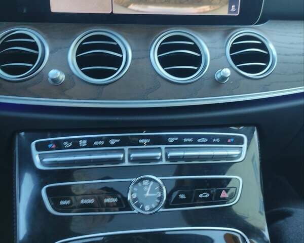 Сірий Мерседес Е-Клас, об'ємом двигуна 1.95 л та пробігом 197 тис. км за 32800 $, фото 34 на Automoto.ua