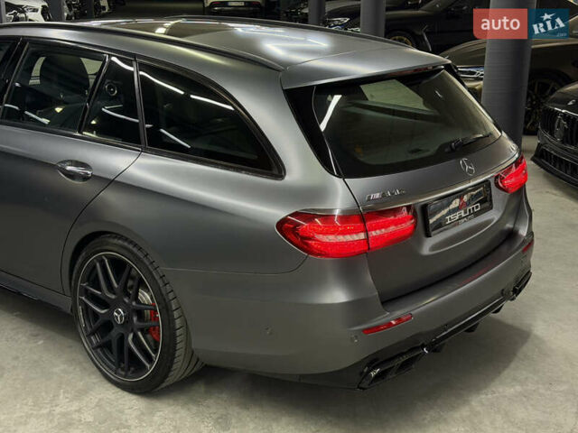 Серый Мерседес Е-Класс, объемом двигателя 4 л и пробегом 83 тыс. км за 61500 $, фото 10 на Automoto.ua