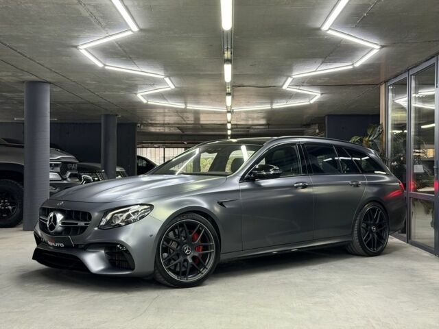 Серый Мерседес Е-Класс, объемом двигателя 4 л и пробегом 83 тыс. км за 61500 $, фото 6 на Automoto.ua