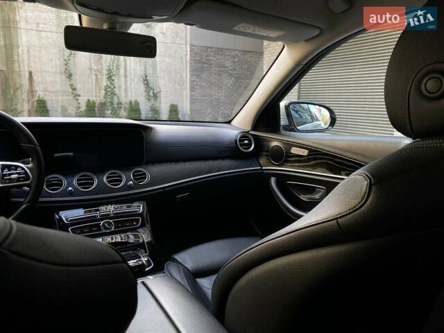 Серый Мерседес Е-Класс, объемом двигателя 1.95 л и пробегом 397 тыс. км за 23499 $, фото 80 на Automoto.ua